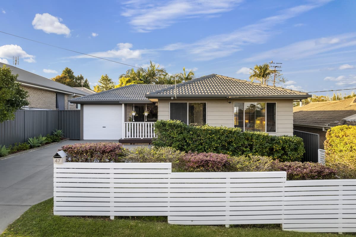 47 Tingira Street, Charmhaven NSW 2263 — photo 1 of 13