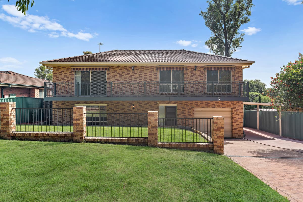 3 Brittania Drive, Watanobbi NSW 2259 — photo 1 of 11