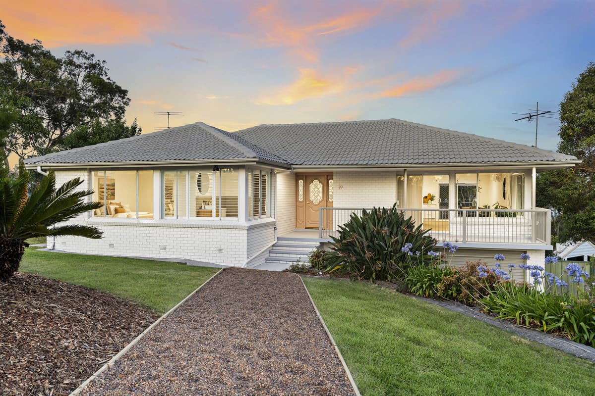 19 Kilaben Bay Road, Kilaben Bay NSW 2283 — photo 1 of 19
